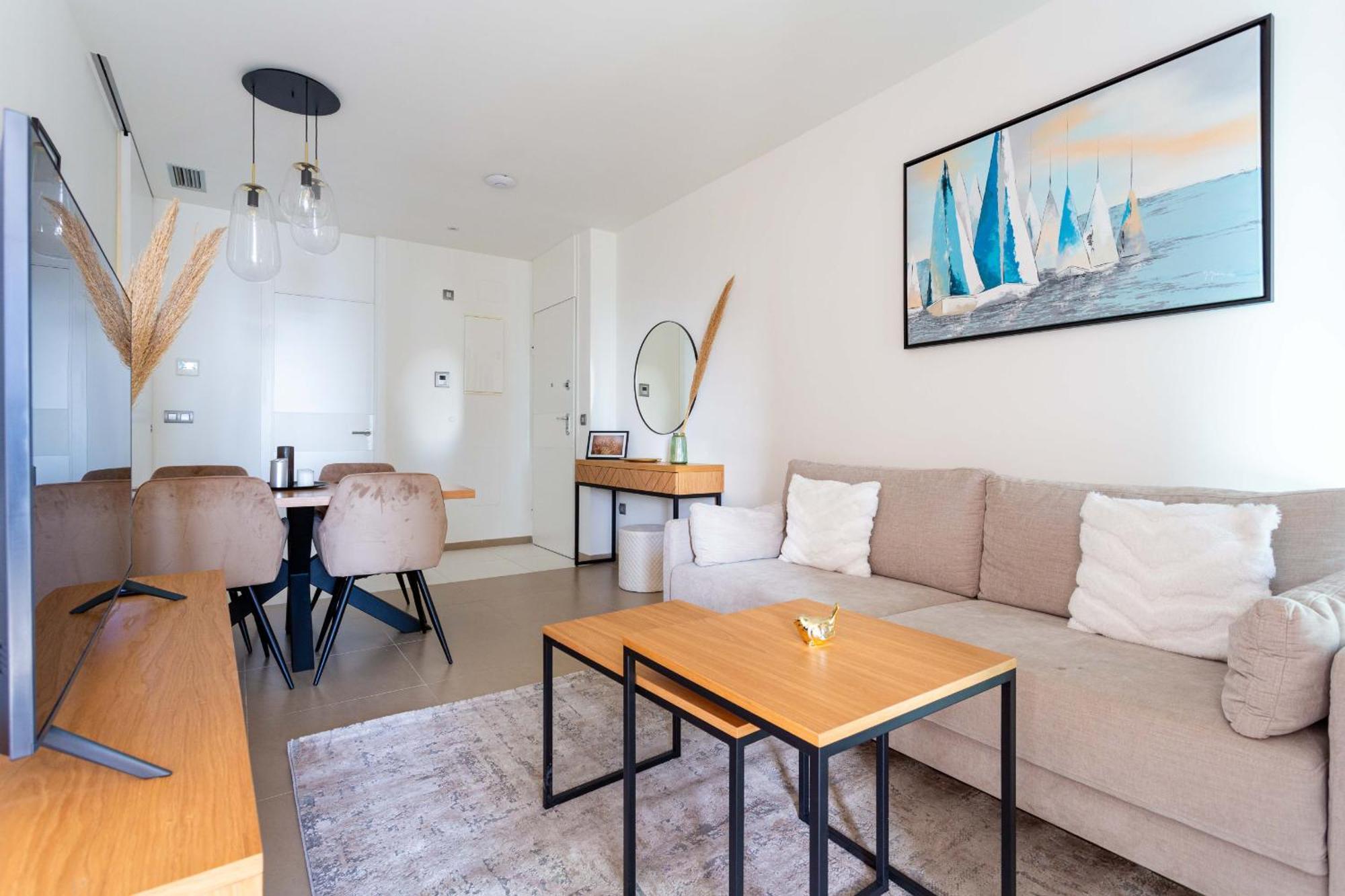 Intempo By Holuxe - 051- 5Th Floor Apartment เบนิดอร์ม ภายนอก รูปภาพ