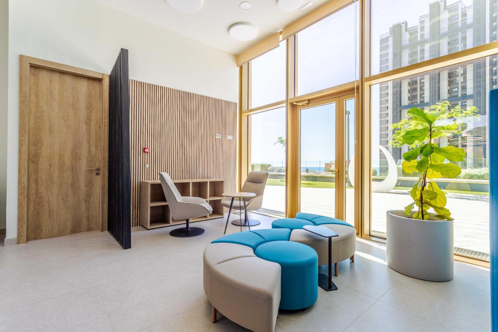 Intempo By Holuxe - 051- 5Th Floor Apartment เบนิดอร์ม ภายนอก รูปภาพ